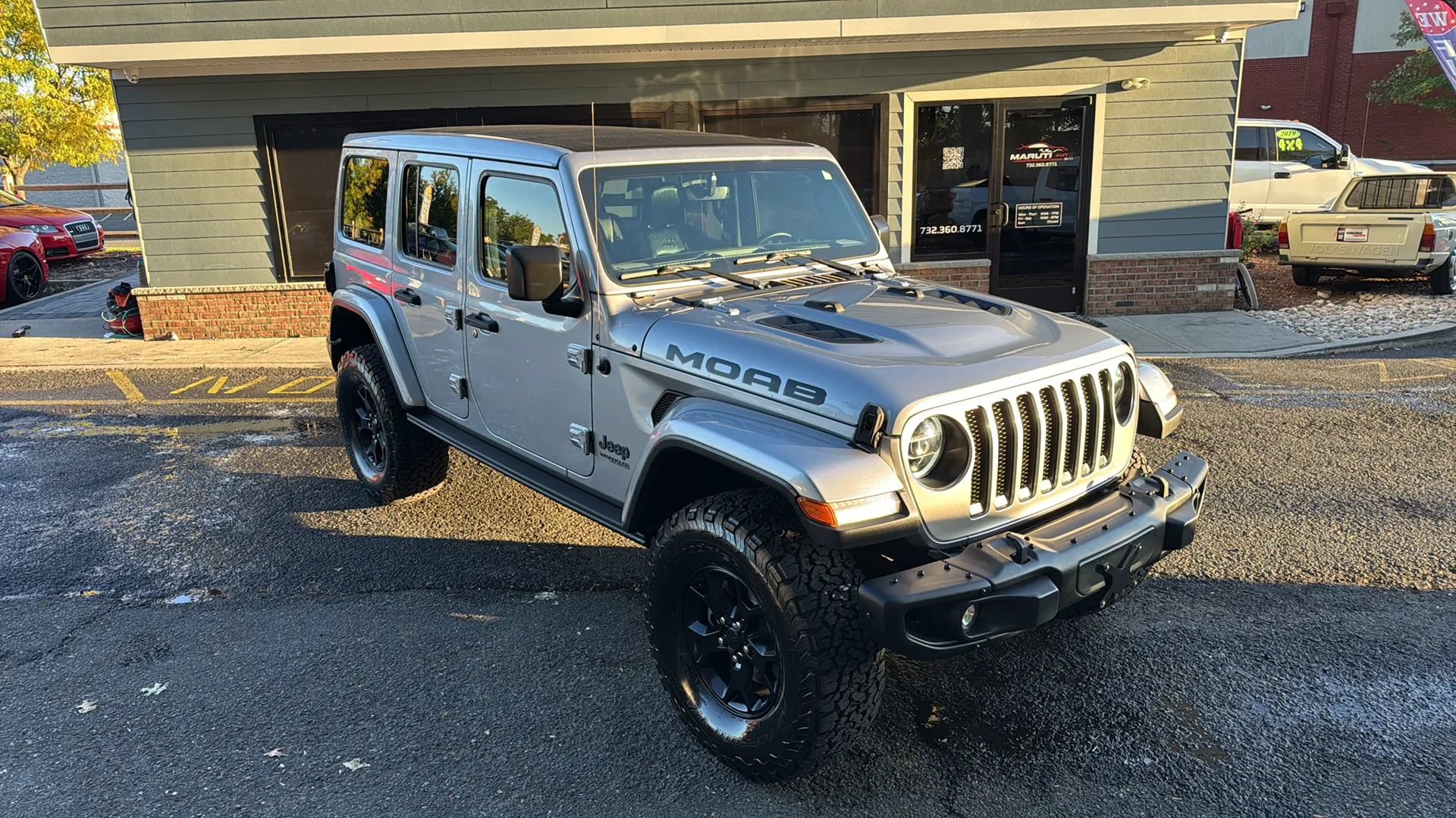 Used 2019 Jeep Wrangler Unlimited Sahara w/ Quick Order Package 24M Moab AWD/4WD image 3