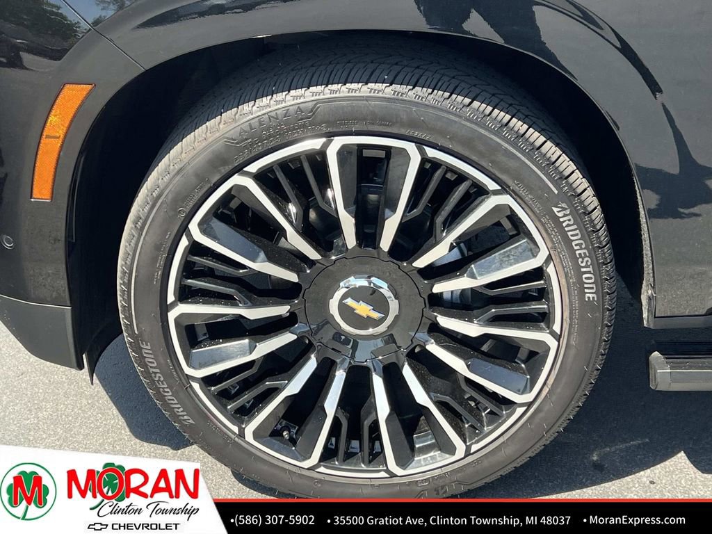 Certified 2025 Chevrolet Tahoe High Country AWD/4WD image 11