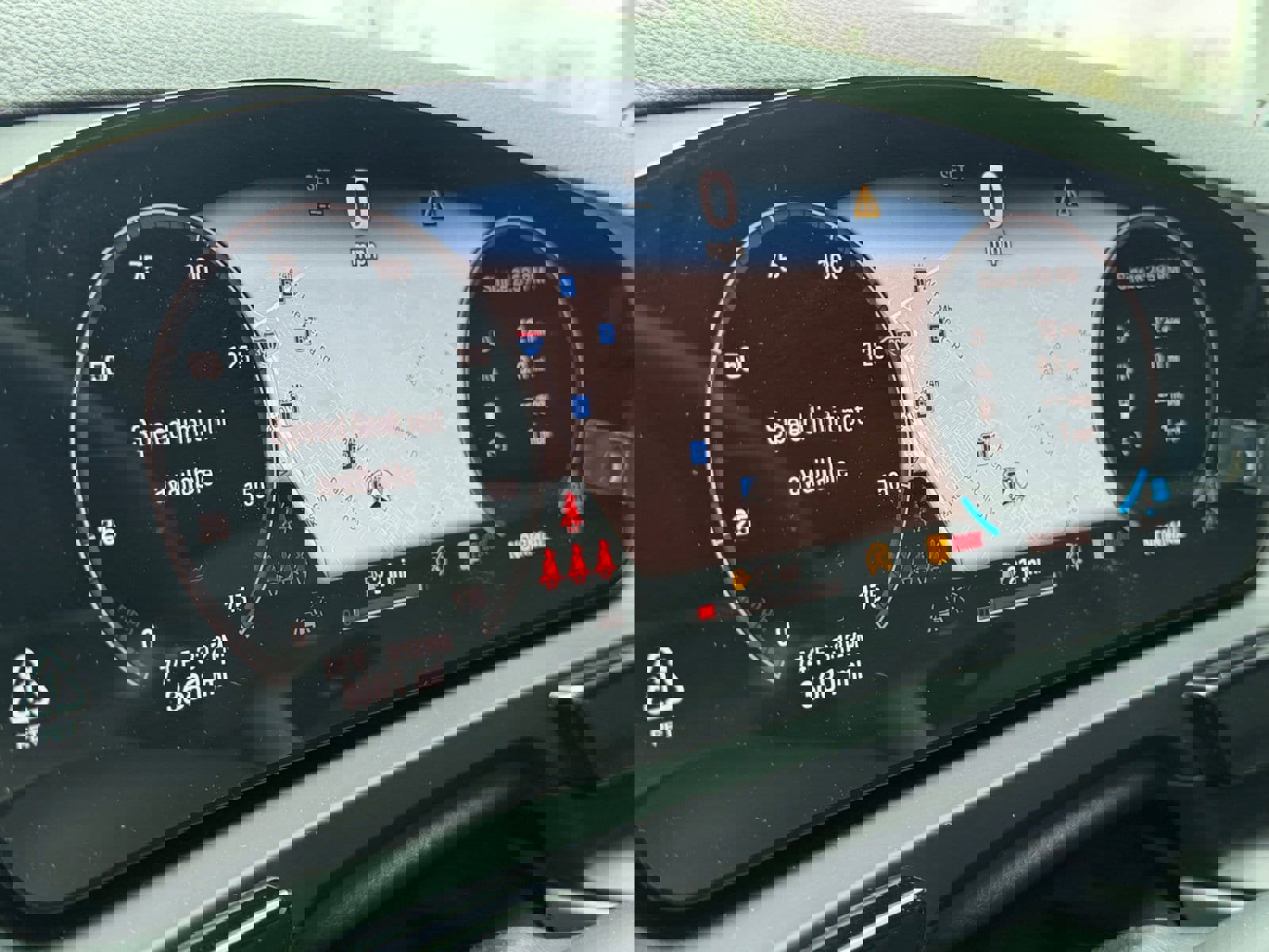 Used 2024 Porsche Cayenne Coupe image 18