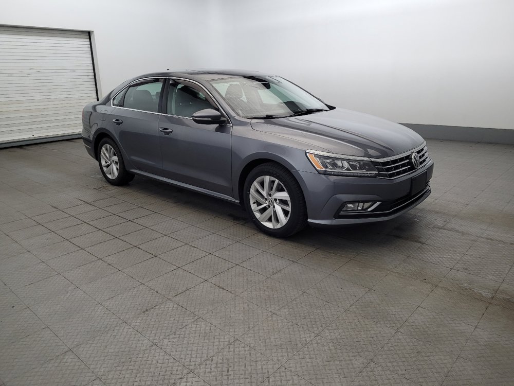 Used 2018 Volkswagen Passat 2.0T SE FWD image 11