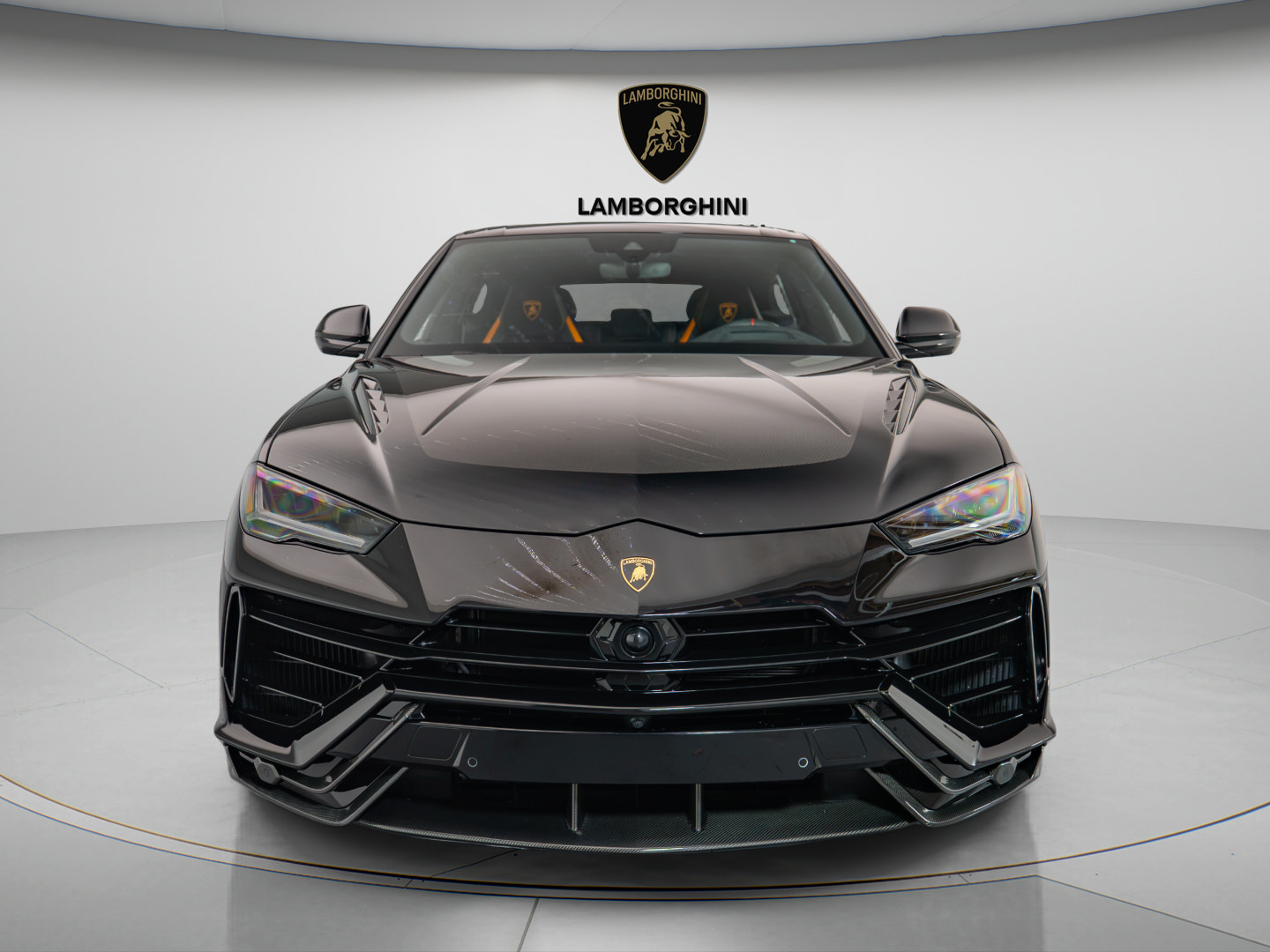 Used 2024 Lamborghini Urus Performante AWD/4WD image 2