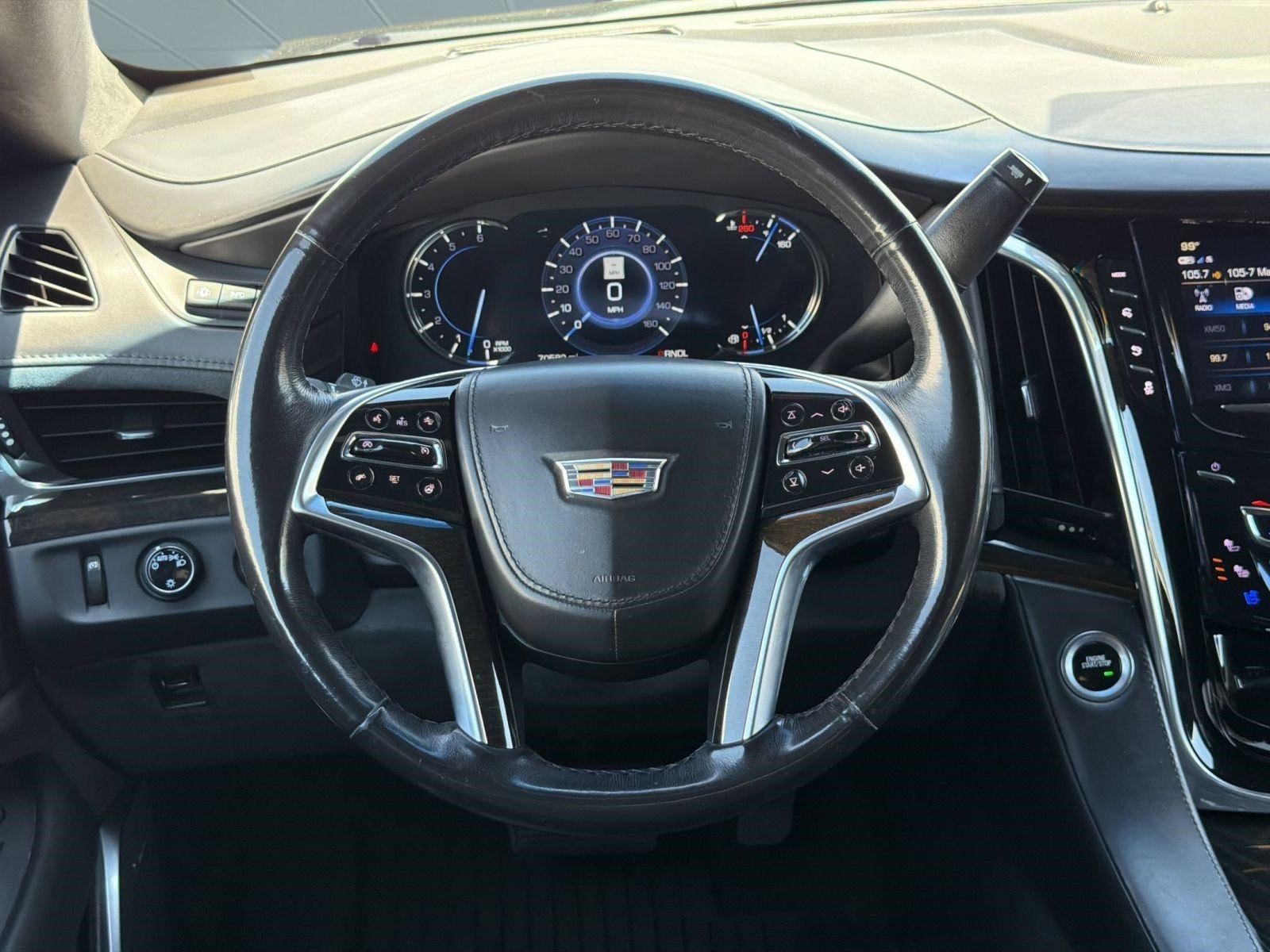 Used 2018 Cadillac Escalade Platinum AWD/4WD image 10