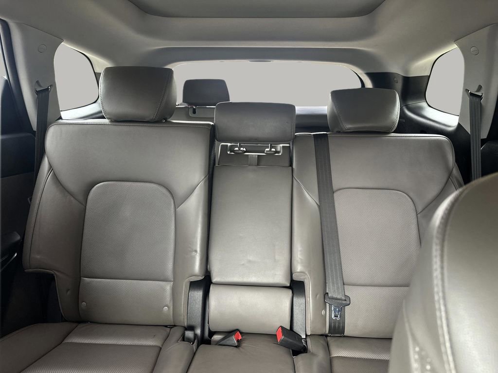 Used 2017 Hyundai Santa Fe SE w/ SE Ultimate Tech Package 03 AWD/4WD image 11