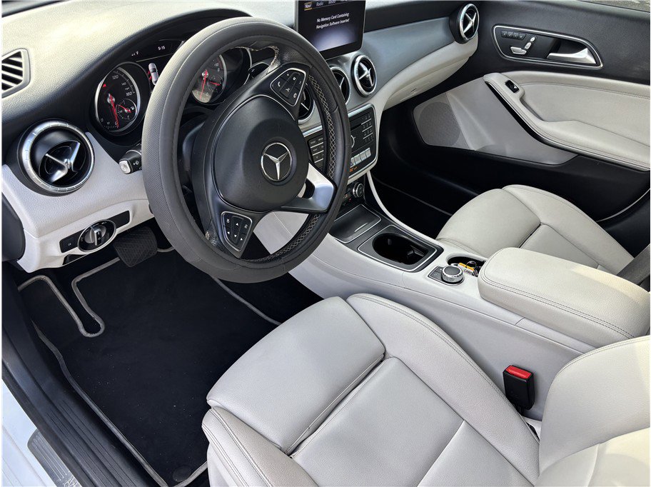 Used 2018 Mercedes-Benz CLA 250 image 12