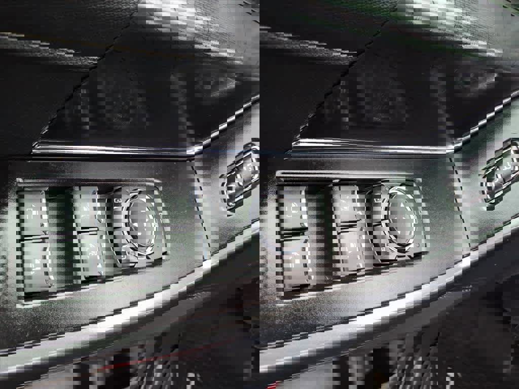 Certified 2022 Ford F150 XLT w/ Equipment Group 302A High image 20