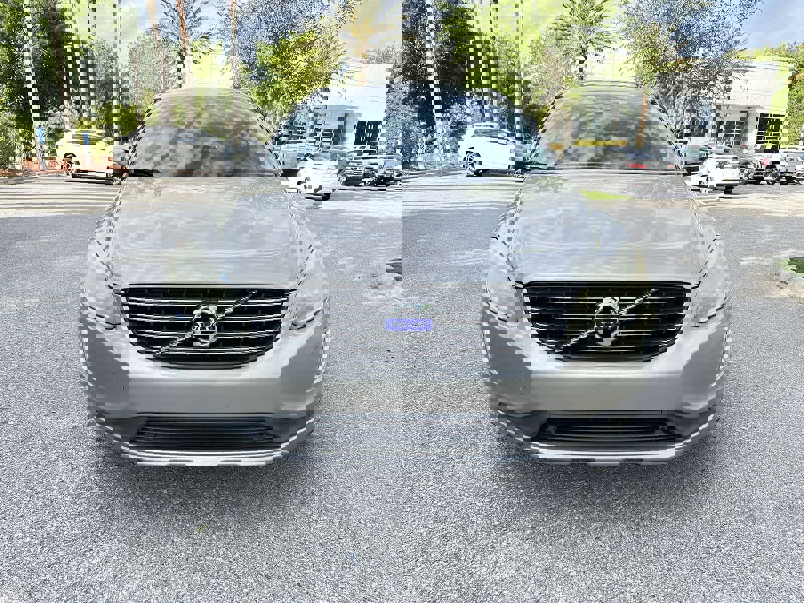 Used 2016 Volvo XC60 T6 FWD image 9