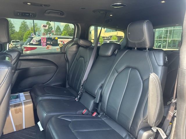 Used 2022 Chrysler Pacifica Touring-L FWD image 28