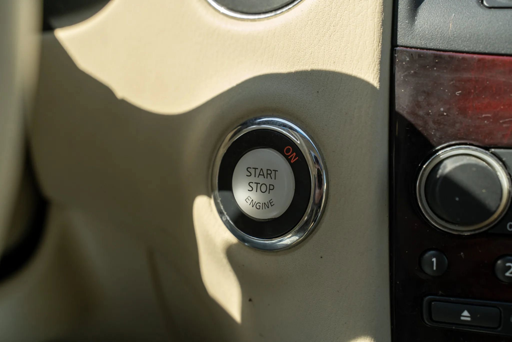 Used 2014 INFINITI QX50 Journey w/ Premium Package image 23