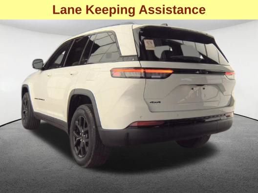 Used 2024 Jeep Grand Cherokee Altitude AWD/4WD image 8