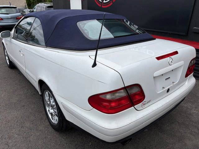Used 1999 Mercedes-Benz CLK 320 Cabriolet image 4