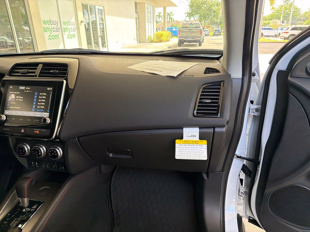 New 2027 Mitsubishi Outlander Sport LE FWD image 23