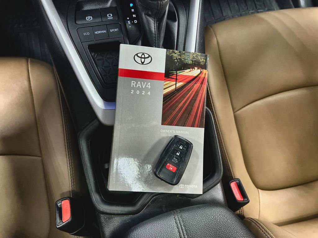 Used 2024 Toyota RAV4 XLE Premium image 11