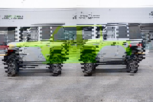 Used 2025 Jeep Wrangler Unlimited Sport image 2