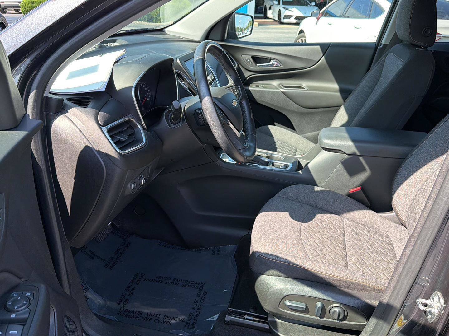 Used 2022 Chevrolet Equinox LT FWD image 10
