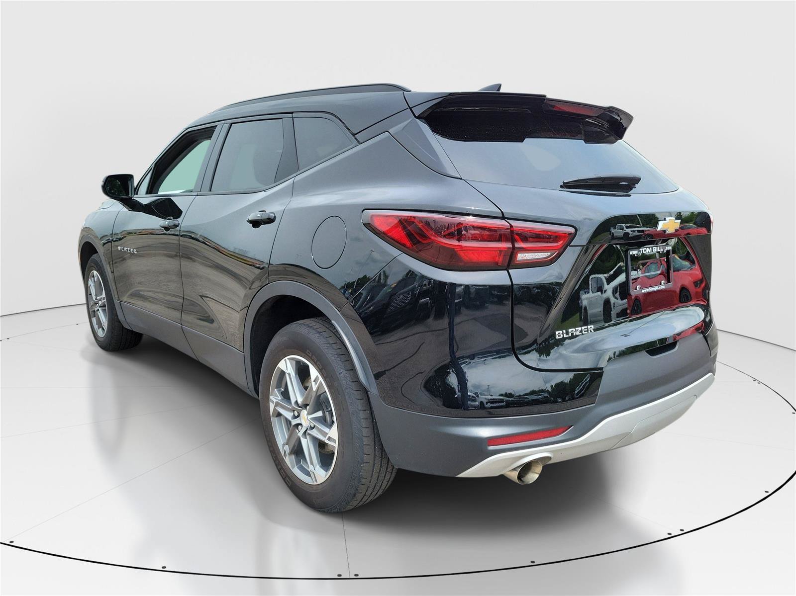 Used 2024 Chevrolet Blazer LT FWD image 3