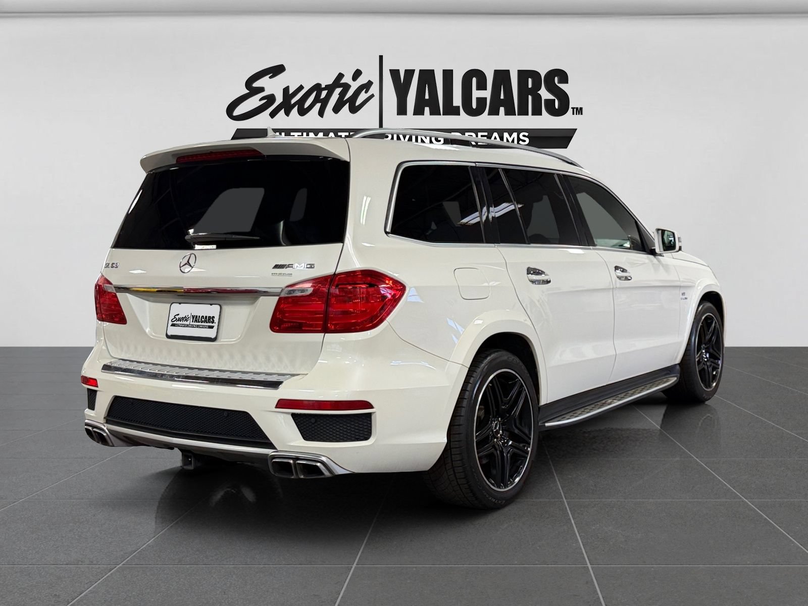 Used 2015 Mercedes-Benz GL 63 AMG 4MATIC w/ Accessory Chrome Package image 5