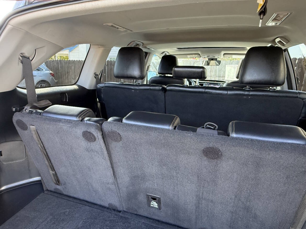 Used 2018 Toyota Highlander XLE FWD image 18