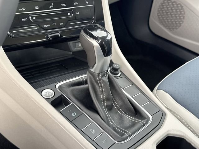 New 2026 Volkswagen Jetta SE image 13