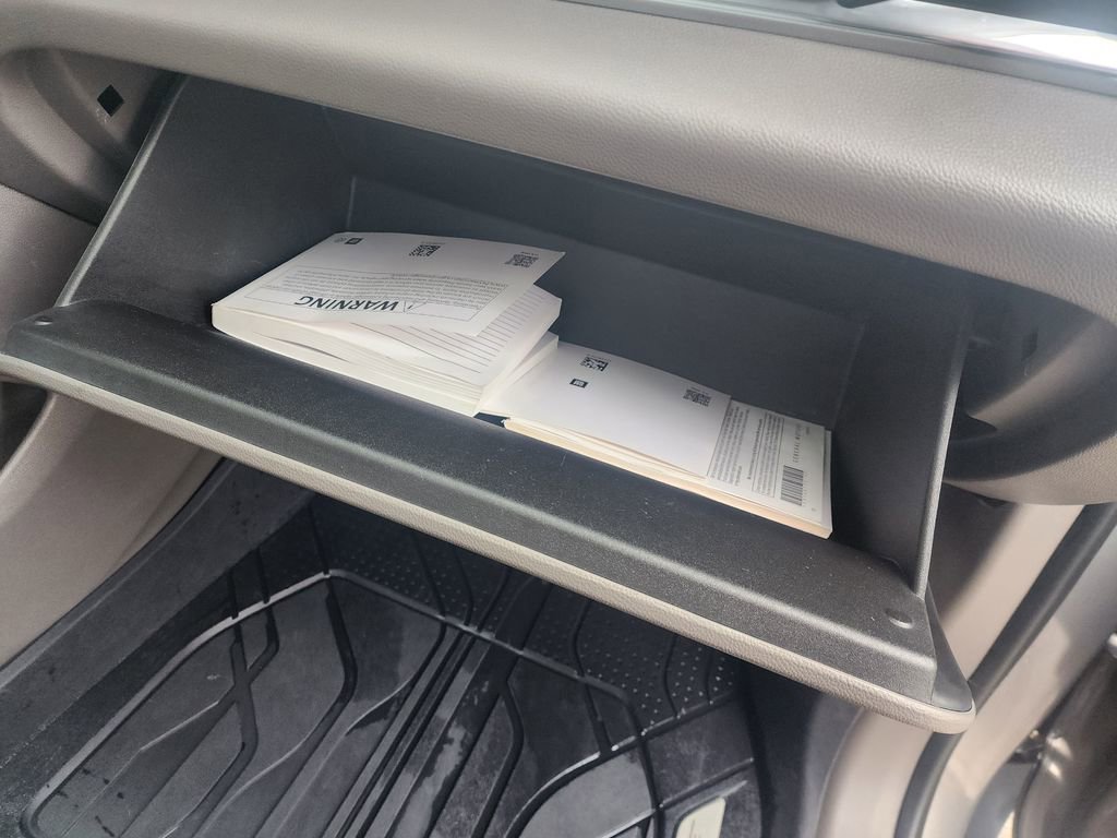 Used 2018 Chevrolet Traverse LT w/ LPO, Floor Liner Package image 25