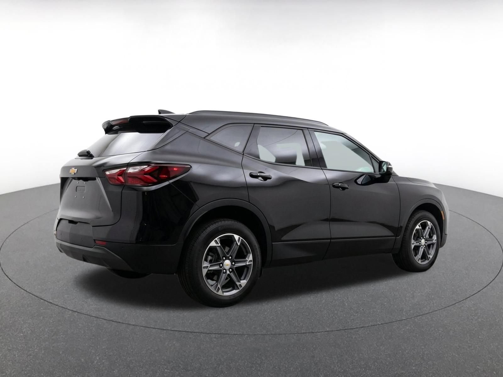 Used 2026 Chevrolet Blazer LT FWD image 8
