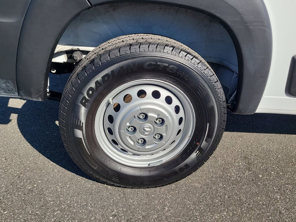 Used 2025 RAM ProMaster 2500 w/ Convenience Group image 5