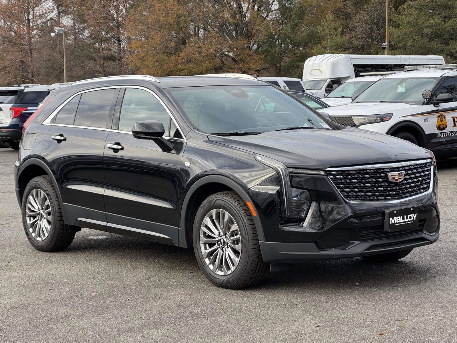 Used 2024 Cadillac XT4 Premium Luxury image 1