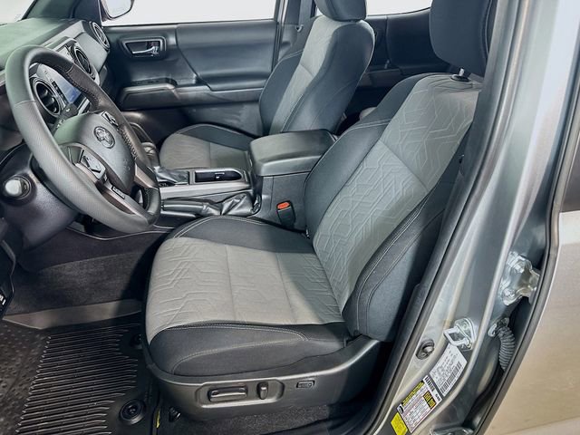 Used 2022 Toyota Tacoma TRD Off-Road w/ Technology Package image 19