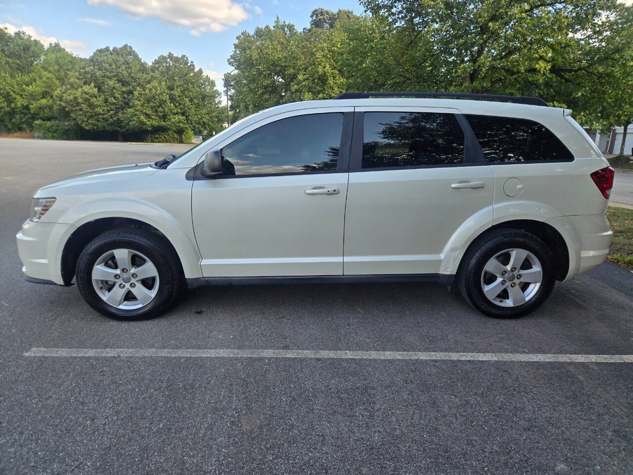 Used 2014 Dodge Journey SE w/ Flexible Seating Group FWD image 4