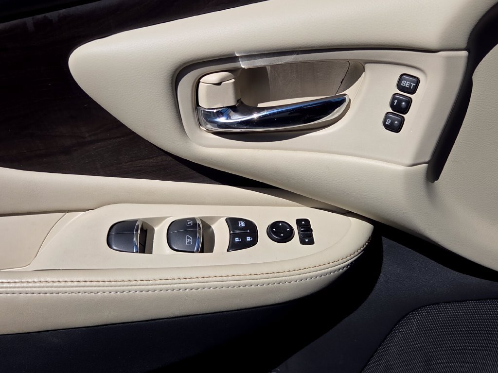 Used 2021 Nissan Murano Platinum w/ Cargo Package FWD image 29