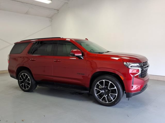 Used 2024 Chevrolet Tahoe RST w/ Luxury Package RWD image 2