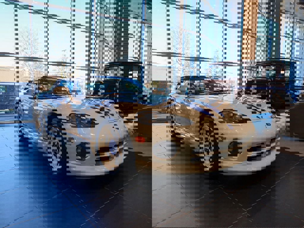 Used 1996 Dodge Viper RT/10 image 1