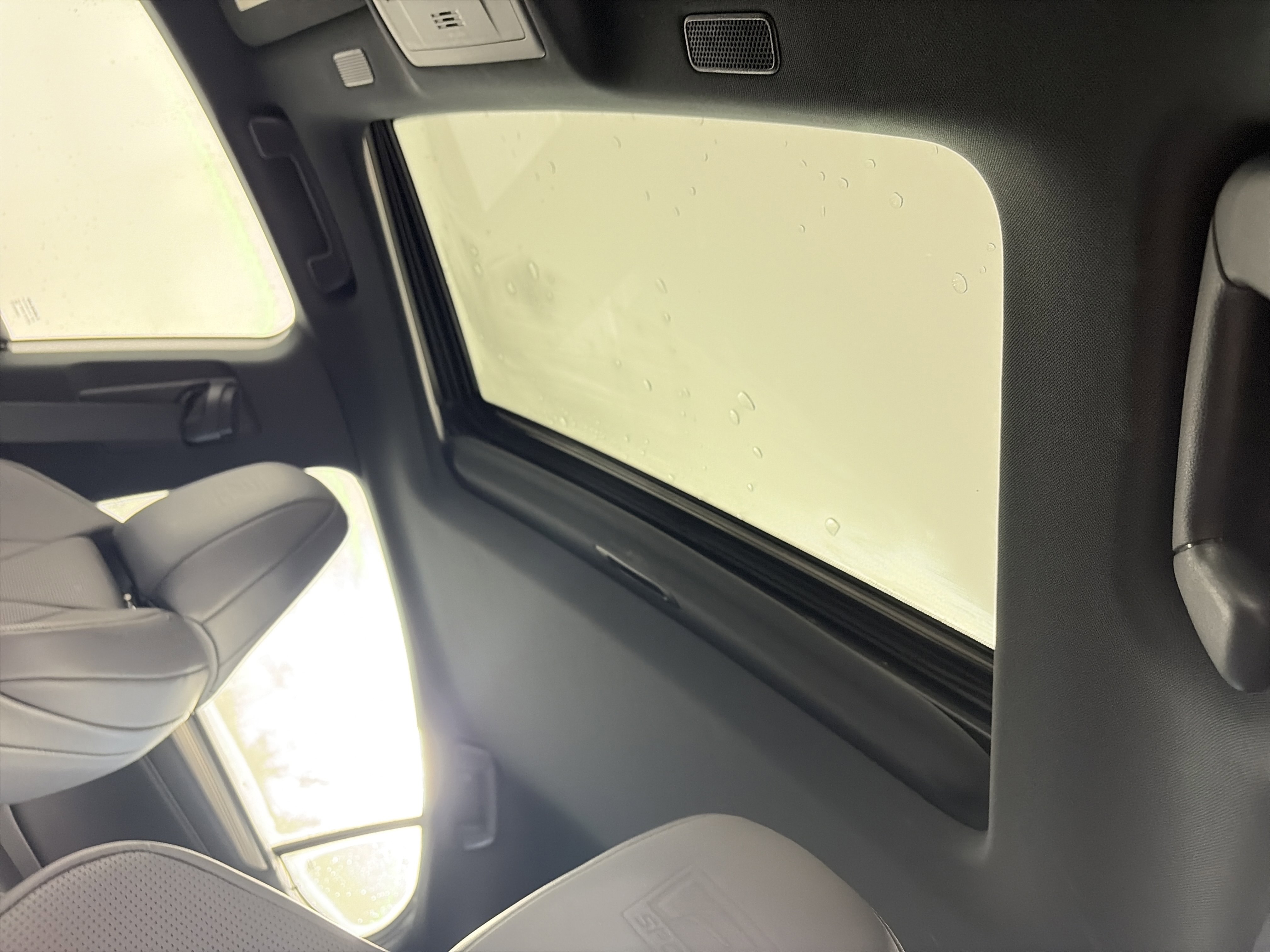 Used 2022 Lexus ES 300h F Sport w/ Accessory Package image 17