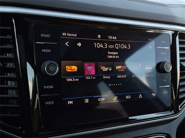 Certified 2022 Volkswagen Atlas Cross Sport SE image 18