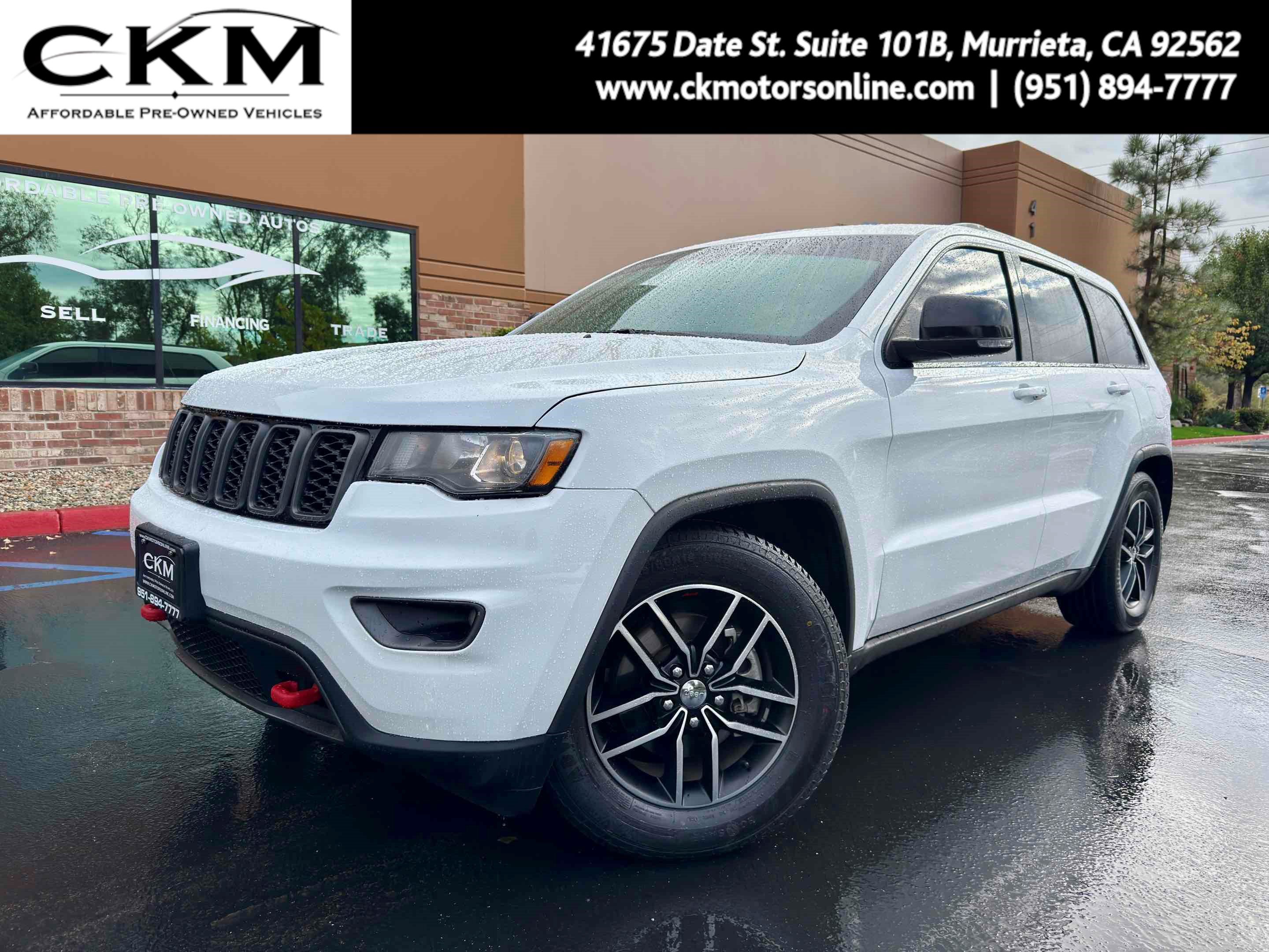 Used 2018 Jeep Grand Cherokee Trailhawk AWD/4WD image 1