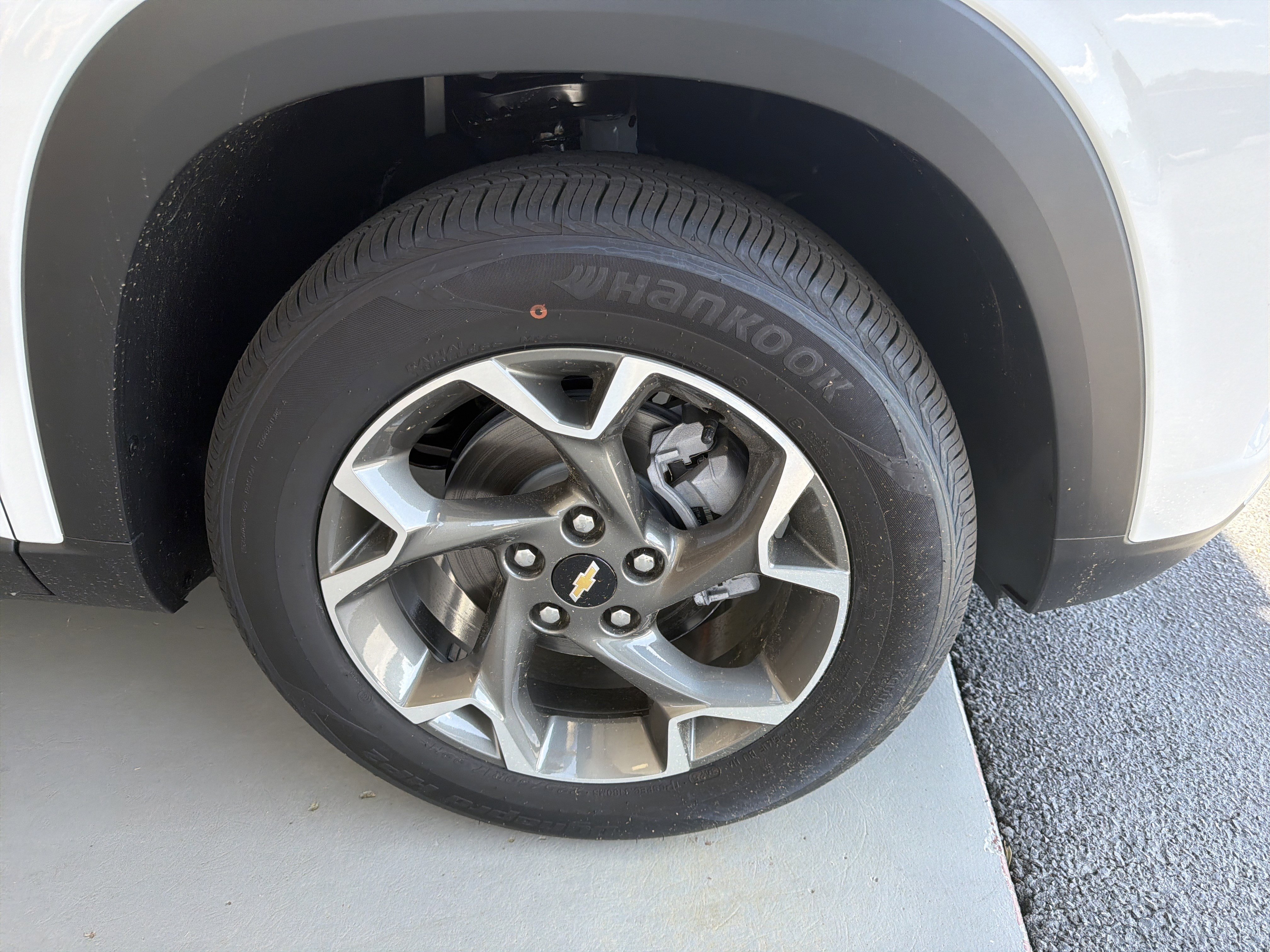 New 2026 Chevrolet Trax LT w/ Driver Confidence Package image 12