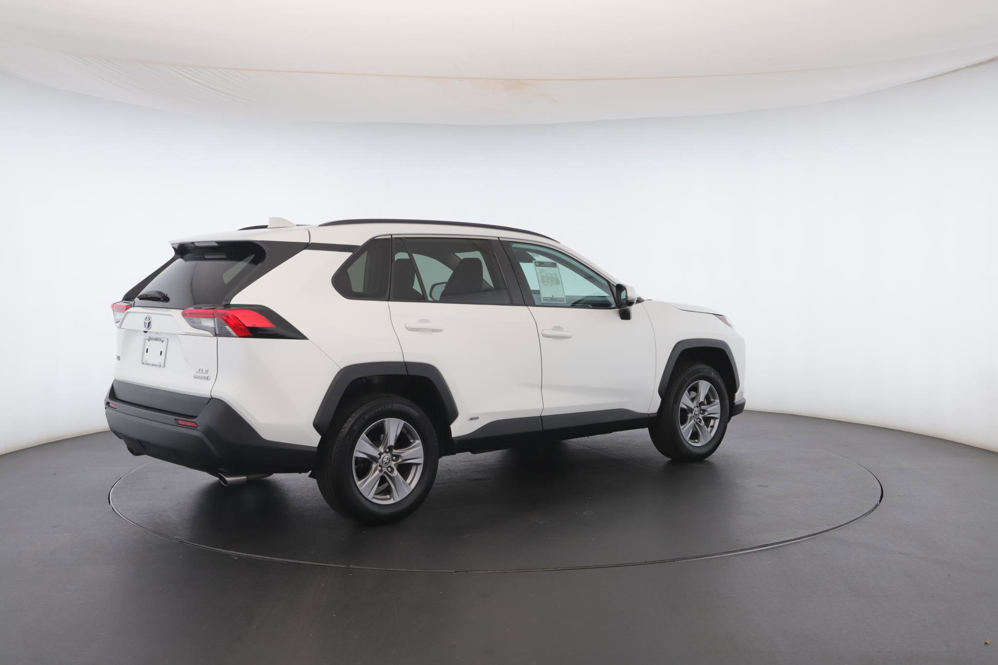 Used 2022 Toyota RAV4 XLE image 27
