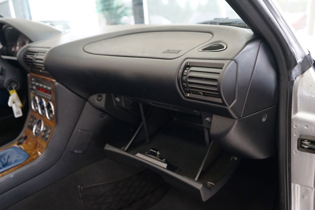 Used 2001 BMW Z3 3.0i RWD image 51