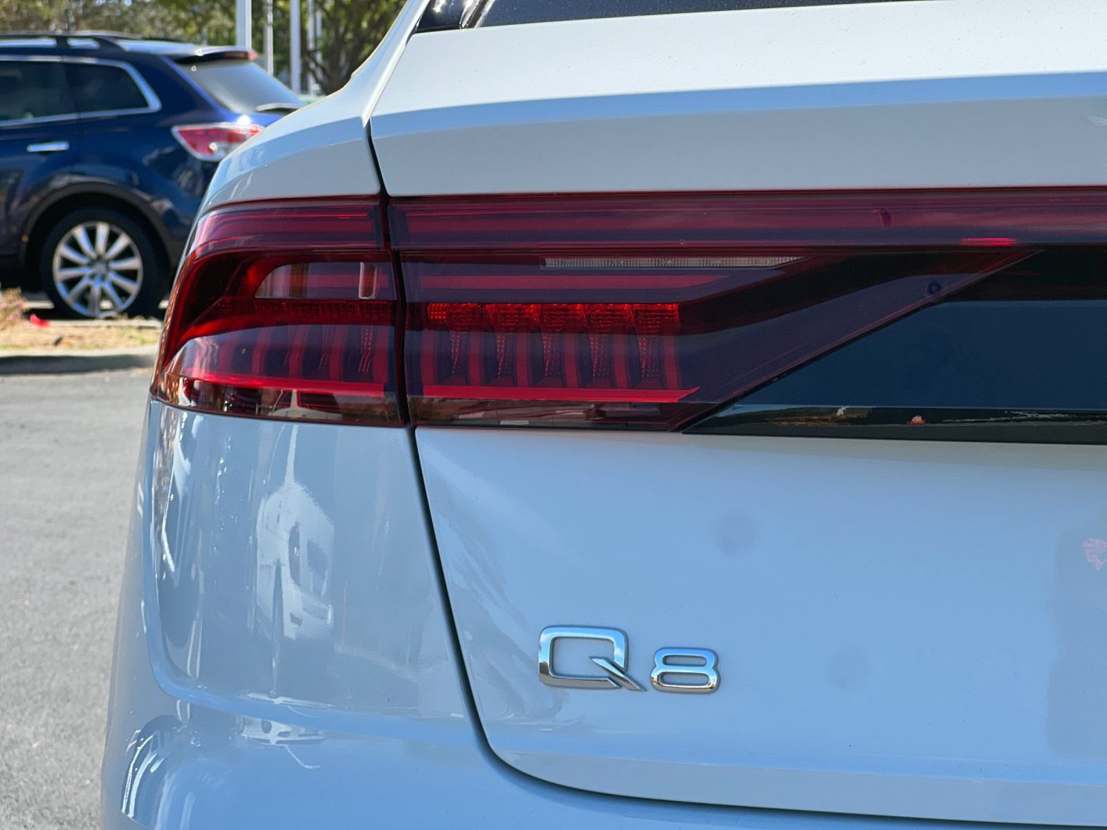 Used 2023 Audi Q8 Premium AWD/4WD image 27