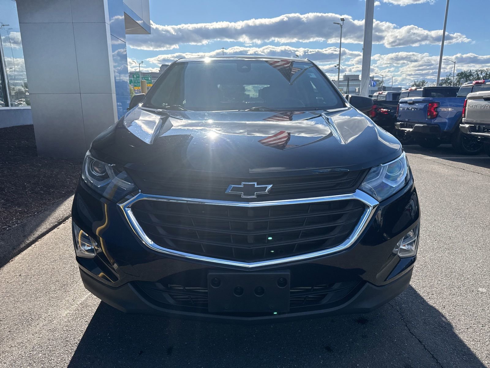 Used 2020 Chevrolet Equinox LS w/ LS Convenience Package AWD/4WD image 3