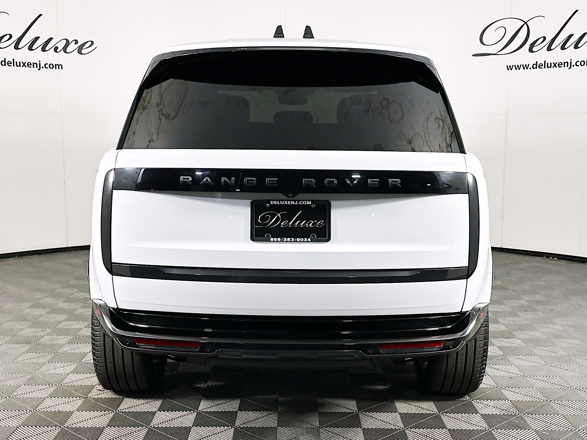 Used 2023 Land Rover Range Rover SE AWD/4WD image 5