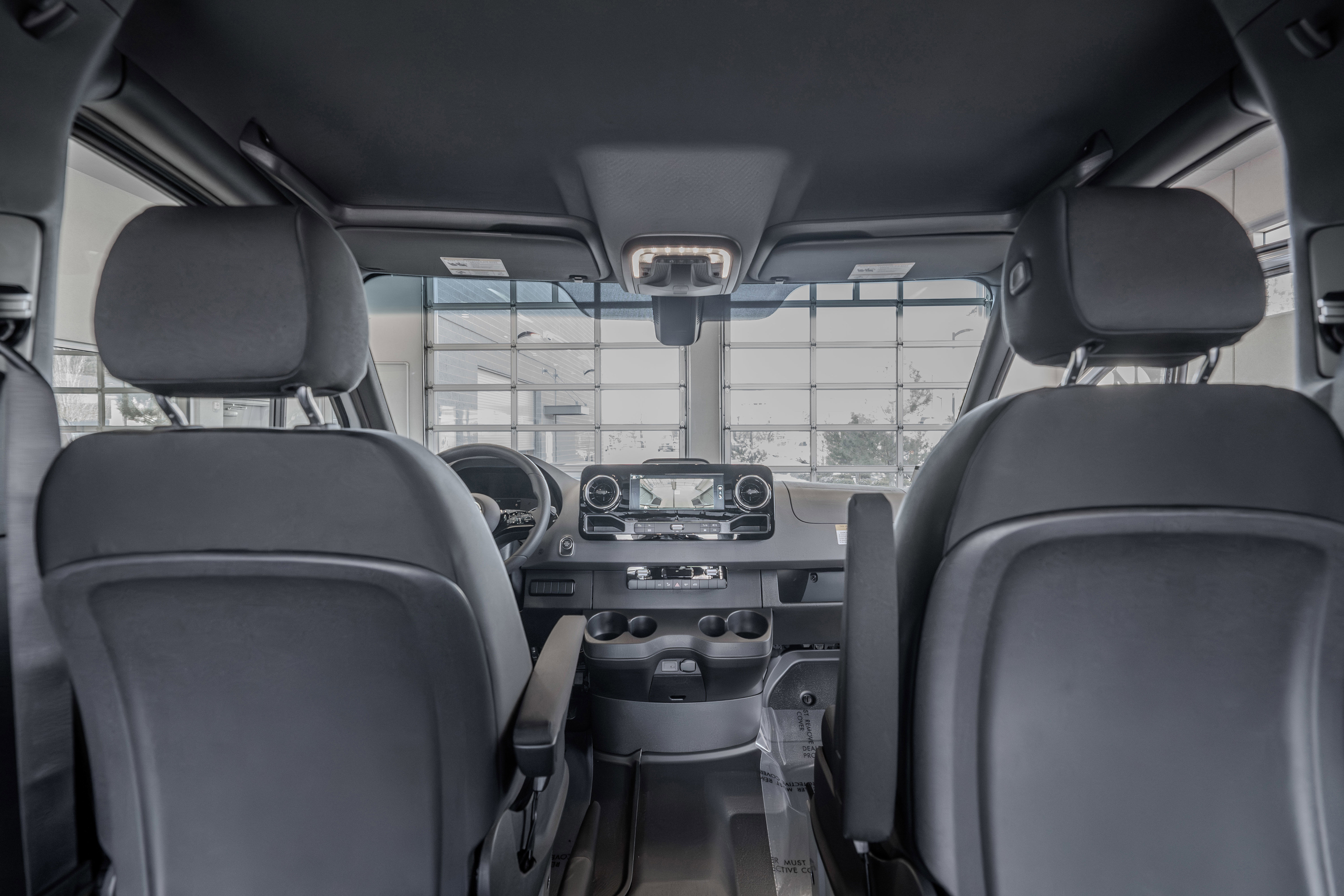 Used 2025 Mercedes-Benz Sprinter 2500 image 27