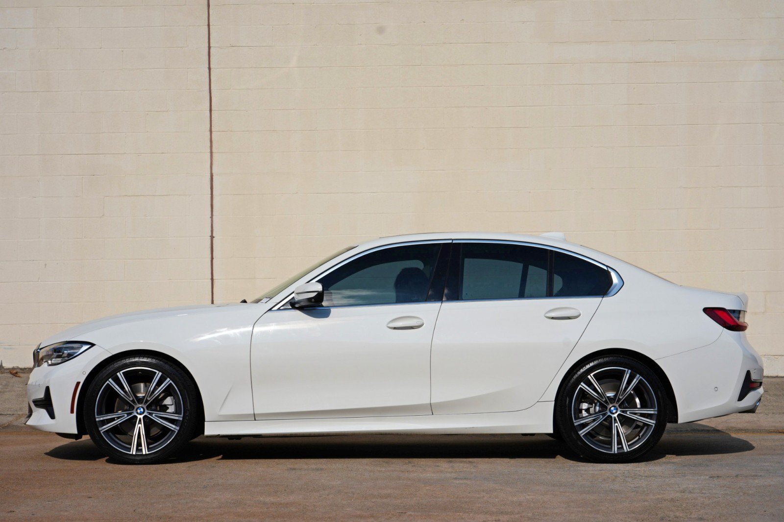 Used 2021 BMW 330i Sedan w/ Convenience Package RWD image 8