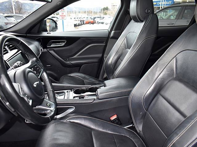 Used 2017 Jaguar F-PACE R-Sport image 10