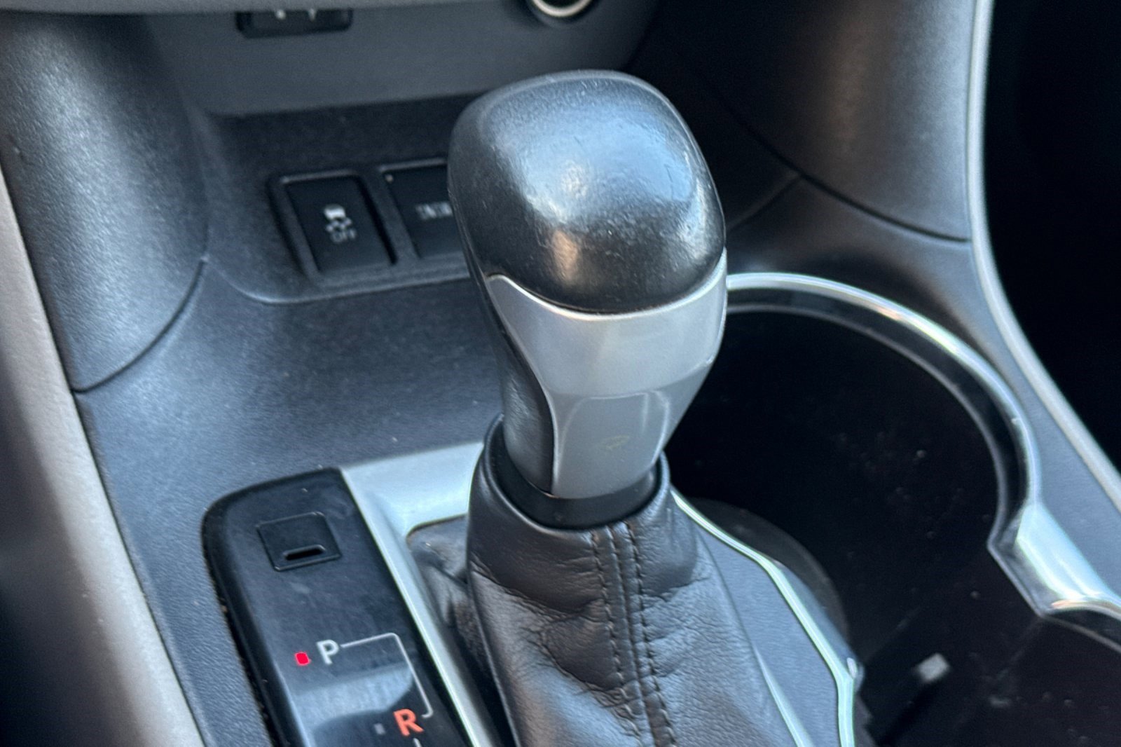 Used 2015 Toyota Highlander Plus FWD image 16