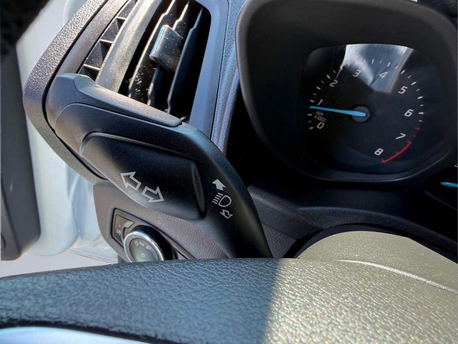 Used 2015 Ford Transit Connect XL FWD image 33