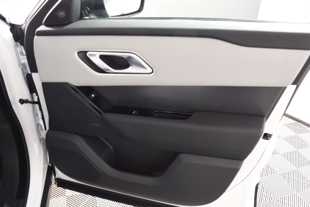 New 2026 Land Rover Range Rover Velar S AWD/4WD image 18