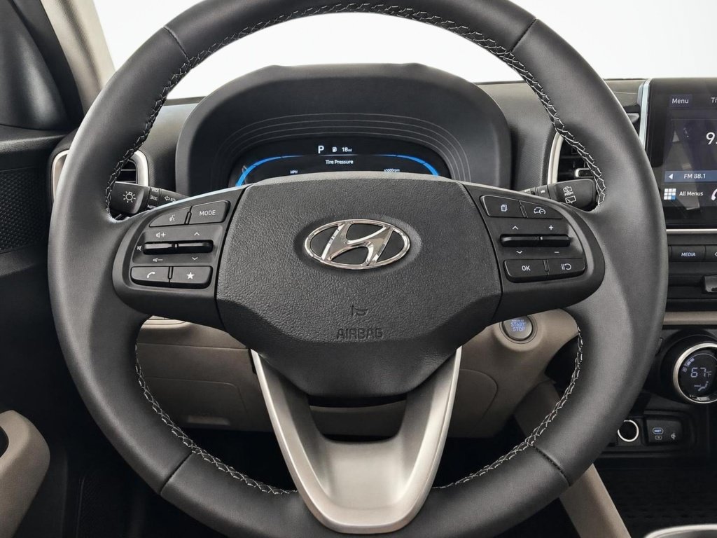 New 2026 Hyundai Venue SEL FWD image 18