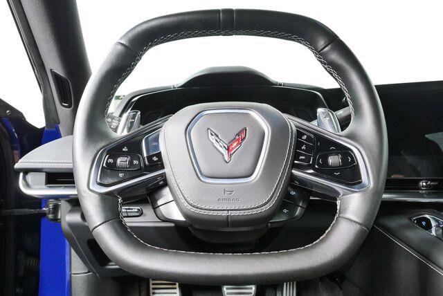 Used 2025 Chevrolet Corvette Stingray Preferred Conv RWD image 9