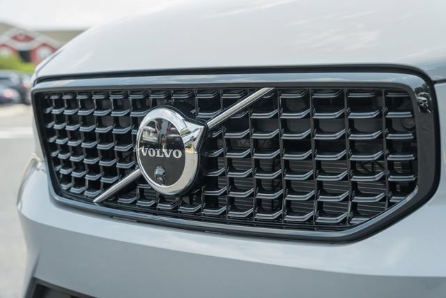 New 2026 Volvo XC40 B5 Ultra w/ Protection Package Premier AWD/4WD image 12