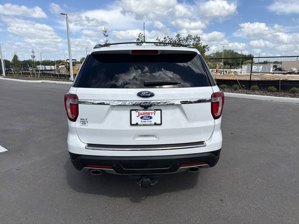 Certified 2018 Ford Explorer XLT w/ Equipment Group 202A image 5